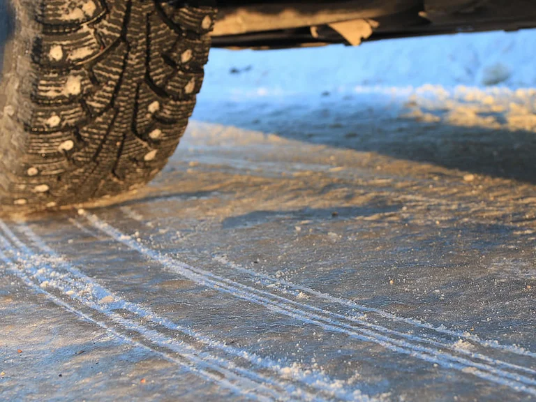 Spikes (Studded Tires)